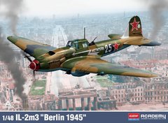 1/48 Штурмовик Іл-2М3, Берлин 1945 года (Academy 12357), сборная модель