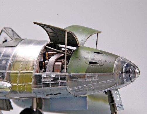 1/32 Messerchmitt Me-262A-1a с прозрачным фюзеляжем (Trumpeter 02261) ИНТЕРЬЕРНАЯ модель