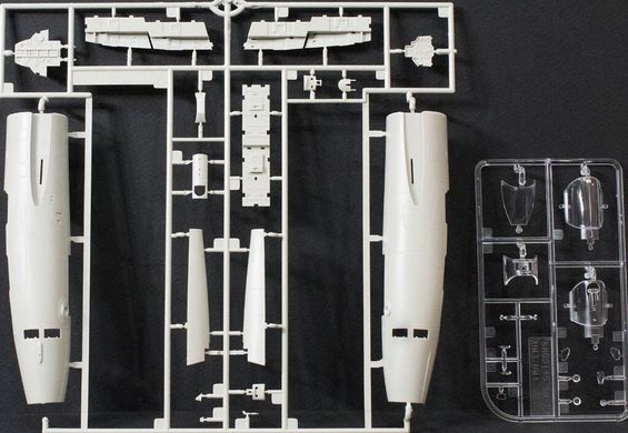 1/48 Су-17/Су-22УМ-3К советский истребитель-бомбардировщик (Zimi Model/Kitty Hawk 80147), сборная модель