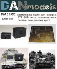 1/35 Кормовые ящики для немецкой БТТ Второй мировой, петли, навесные замки + декали со знаками дивизии и крестом (DANmodels DM 35505)