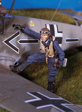 36 мм German fighter pilot 1:48