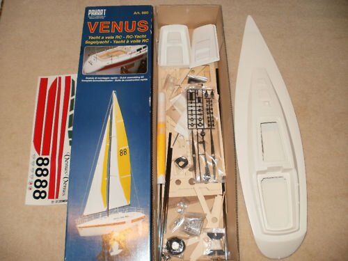 Mantua Model 880 Гоночная яхта "Венус" (Venus) 1:20