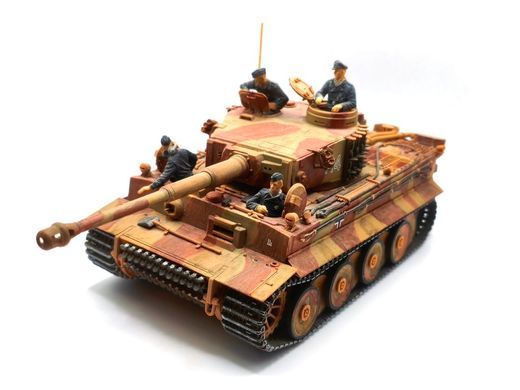 1/35 Танк Pz.Kpfw.VI Tiger I з фігурами, готова модель авторської роботи
