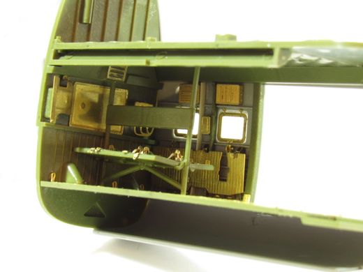 1/48 Фототравління для Мі-24: десантно-транспортний відсік, для моделей Звєзда (Мікродизайн МД 048242)