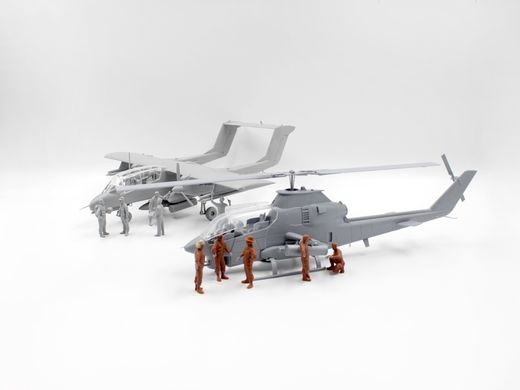 1/48 Набір моделей "Forward Base": Cobra AH-1G + Bronco OV-10A + фігури (ICM 48303), збірні моделі