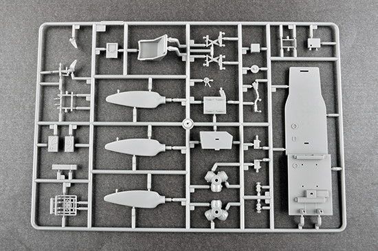 1/24 Junkers Ju-87B-2 Stuka немецкий пикирующий бомбардировщик (Trumpeter 02421), сборная модель