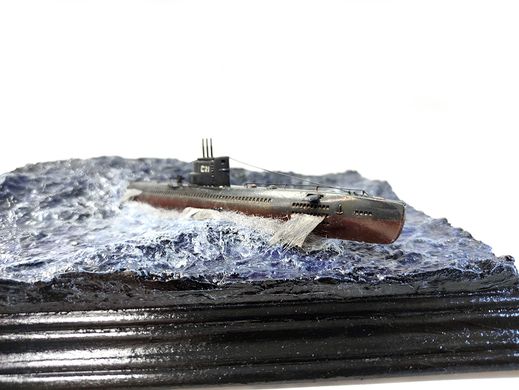 1/400 "Северянка" советская дизель-электрическая подводная лодка проекта 613, готовая модель, авторская работа