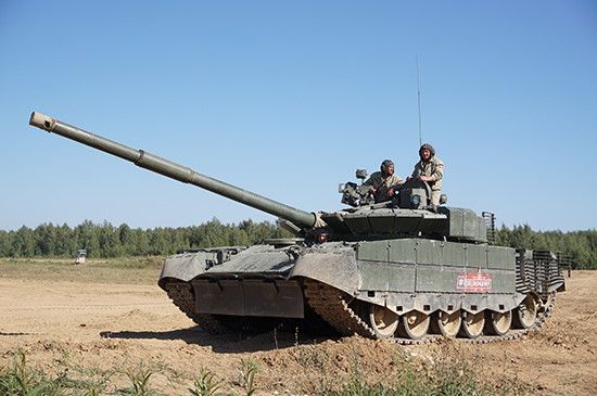 1/35 Т-80БВМ основной боевой танк (Trumpeter 09587), сборная модель