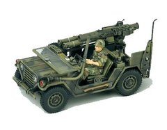 M151A2 джип с пусковой установкой TOW 1:35