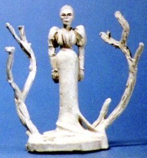 RAFM Miniatures - 28-30 mm The Woman in Black - RAF3852