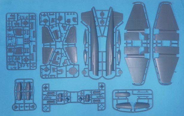 1/72 English Electric Canberra B.6 британський літак&nbsp;(AMP 72-02 LIM), збірна модель