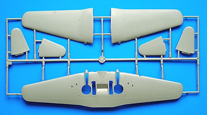1/48 Avia B-33, Іллюшин ІЛ-10 чехословацької зборки (Special Hobby SH48047), збірна модель