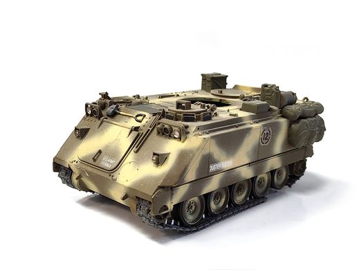 1/35 Бронетранспортер M113, недостроенная модель (отсутствует башня и сегмент гусениц)