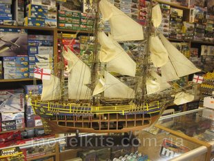 1/48 Шлюп Баунти HMS Bounty, адмиралтейская модель с интерьером, ручная сборка