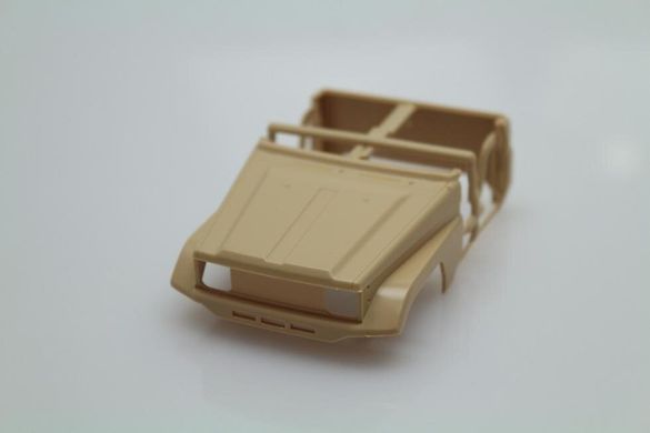 1/35 PickUp Set: автомобили Toyota Hilux + Land Cruiser (Meng Model VS007) 2-в-1