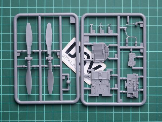 1/48 Винищувач P-47M Thunderbolt&nbsp;(Dorsal Fin) зі спинним хвостовим гребенем, серія Basic Kit (Miniart 48060), збірна модель