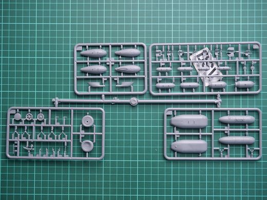 1/48 Винищувач P-47M Thunderbolt&nbsp;(Dorsal Fin) зі спинним хвостовим гребенем, серія Basic Kit (Miniart 48060), збірна модель