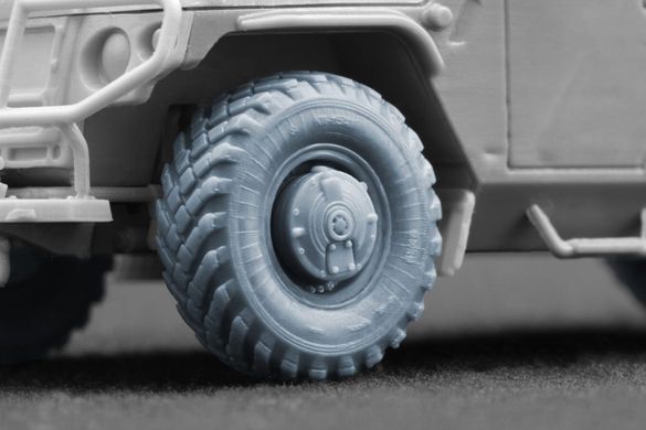 1/72 Колеса для ГАЗ Тигр звичайні, 5 штук та два варіанти ковпаків, 3D-друк (ScaleX WM72009)