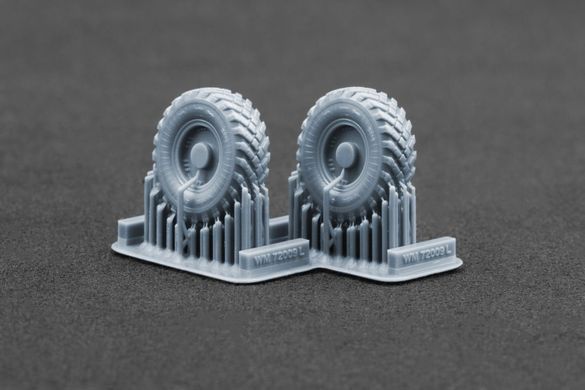1/72 Колеса для ГАЗ Тигр звичайні, 5 штук та два варіанти ковпаків, 3D-друк (ScaleX WM72009)