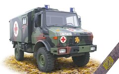 1/72 Автомобиль Unimog U1300L 4x4 Krankenwagen Ambulance (ACE 72451), сборная модель