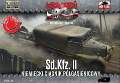1/72 Sd.Kfz.11 артиллерийский тягач + журнал (First To Fight 041) сборка без клея