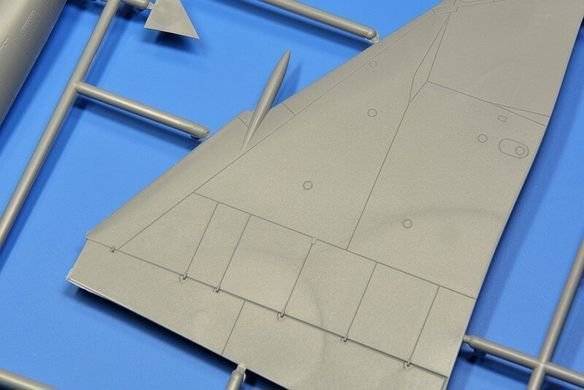 1/48 SAAB JA37 Viggen шведский истребитель (Tarangus TA4803) сборная модель