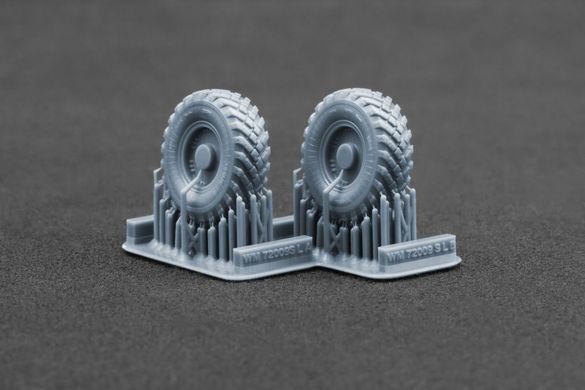 1/72 Колеса для ГАЗ Тигр під навантаженням, 5 штук та два варіанти ковпаків, 3D-друк (ScaleX WM72009s)