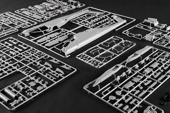 1/35 Гелікоптер AH-64A Apache ранньої модифікації (Trumpeter 05114), збірна модель