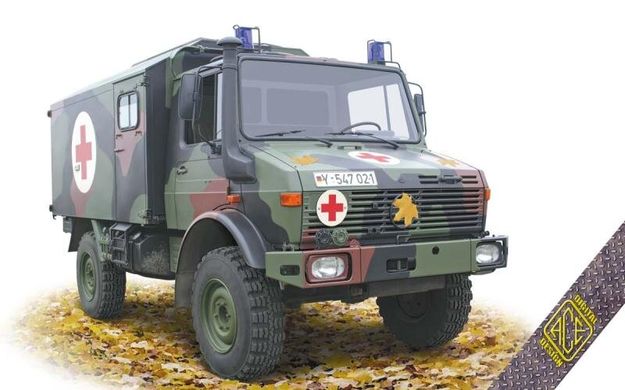 1/72 Автомобиль Unimog U1300L 4x4 Krankenwagen Ambulance (ACE 72451), сборная модель