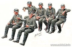 1/35 "На фронт", германская пехота (6 фигур) (Master Box 35137)