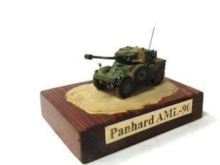 1/72 Бронеавтомобіль Panhard AML-90, на підставці (авторська&nbsp;робота), готова&nbsp;модель
