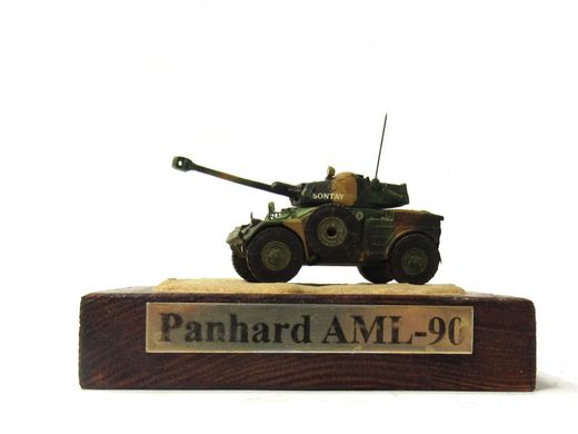 1/72 Бронеавтомобиль Panhard AML-90, на подставке (авторская работа), готовая модель