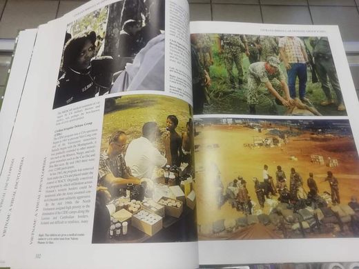 Книга "Vietnam. A visual encyclopedia" Philip Gutzman (на английском языке)