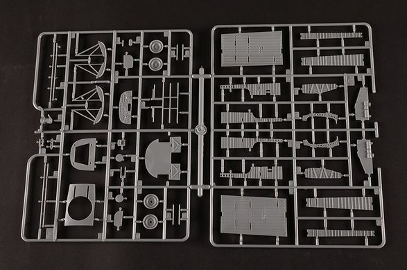 1/48 Бомбардировщик B-24J Liberator, модель с интерьером (Hobbyboss 81774), сборная модель