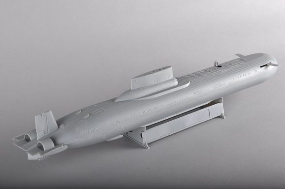 1/350 ТРПК стратегического назначения проекта 941 "Акула" (Typhoon Class SSBN) (HobbyBoss 83532) сборная модель
