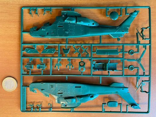 1/72 Гелікоптер&nbsp;Eurocopter Tiger "15 Jahre Tiger", серія Model Set із фарбами та клеєм (Revell 63839), збірна модель