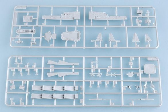 1/700 Ракетный крейсер "Маршал Устинов" (Москва) (Trumpeter 05722) сборная модель