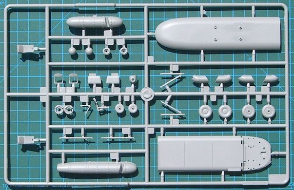 1/72 Гелікоптер Міль Мі-8МТ/Мі-17 (HobbyBoss 87208), збірна модель