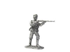 54 мм Немецкий пехотинец с винтовкой Mauser 98, 1944-45 года, серия "Винтаж" (EK Castings VNT-01), коллекционная оловянная миниатюра