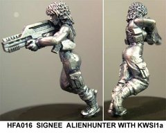HassleFree Miniatures - Signee, Alien hunter with KWS 1a - HF-HFA016