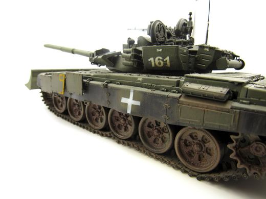 1/35 Трофейный танк Т-90А с рабочей LED-кодсветкой комплекс ОЭП "Штора", готовая модель, авторская работа