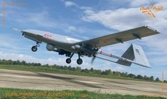 1/48 БПЛА TB.2 Bayraktar Воздушных сил Украины, серия Starter kit (Clear Prop CP4809), сборная модель