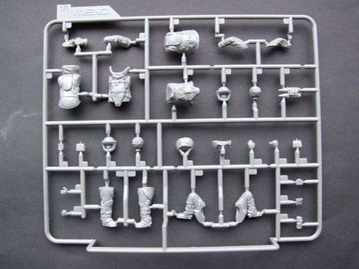 1/35 U.S. Explosive Ordance Disposal Specialists and Robots (Meng Model HS-003)