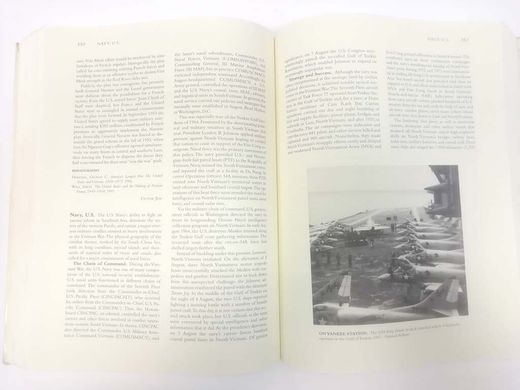 Книга "Encyclopedia of the Vietnam War"&nbsp;Stanley I. Kutler (на английском языке)