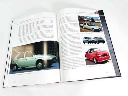 Книга "Stoleti automobilu Skoda"&nbsp;Alois Pavlusek (чеською мовою)
