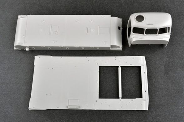 1/35 АТ-Т тяжкий артилерійський тягач (Trumpeter 09501) збірна модель
