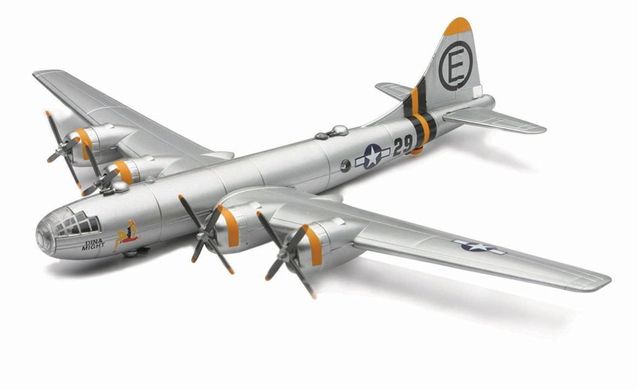 Boeing B-29 "Enola Gay", окрашенная модель легкой сборки (без клея)