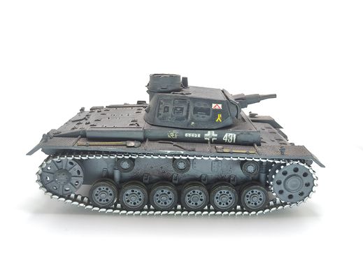 1/35 Немецкий танк Pz.Kpfw.III, готовая модель авторской работы