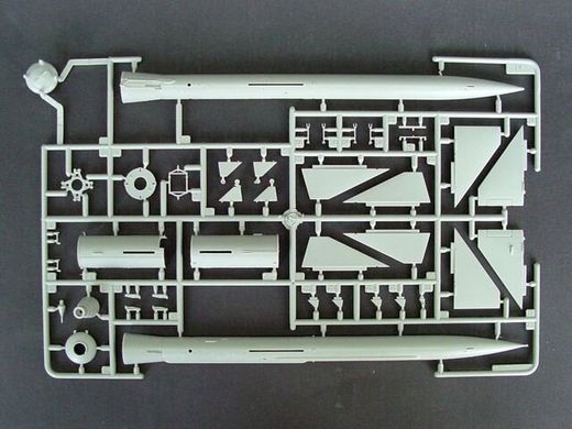 1/35 ЗИЛ-157 с ракетой С-75 (Sam-2) (Trumpeter 00204) сборная модель