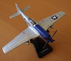 1/48 North American P-51D, окрашенная модель легкой сборки (без клея)